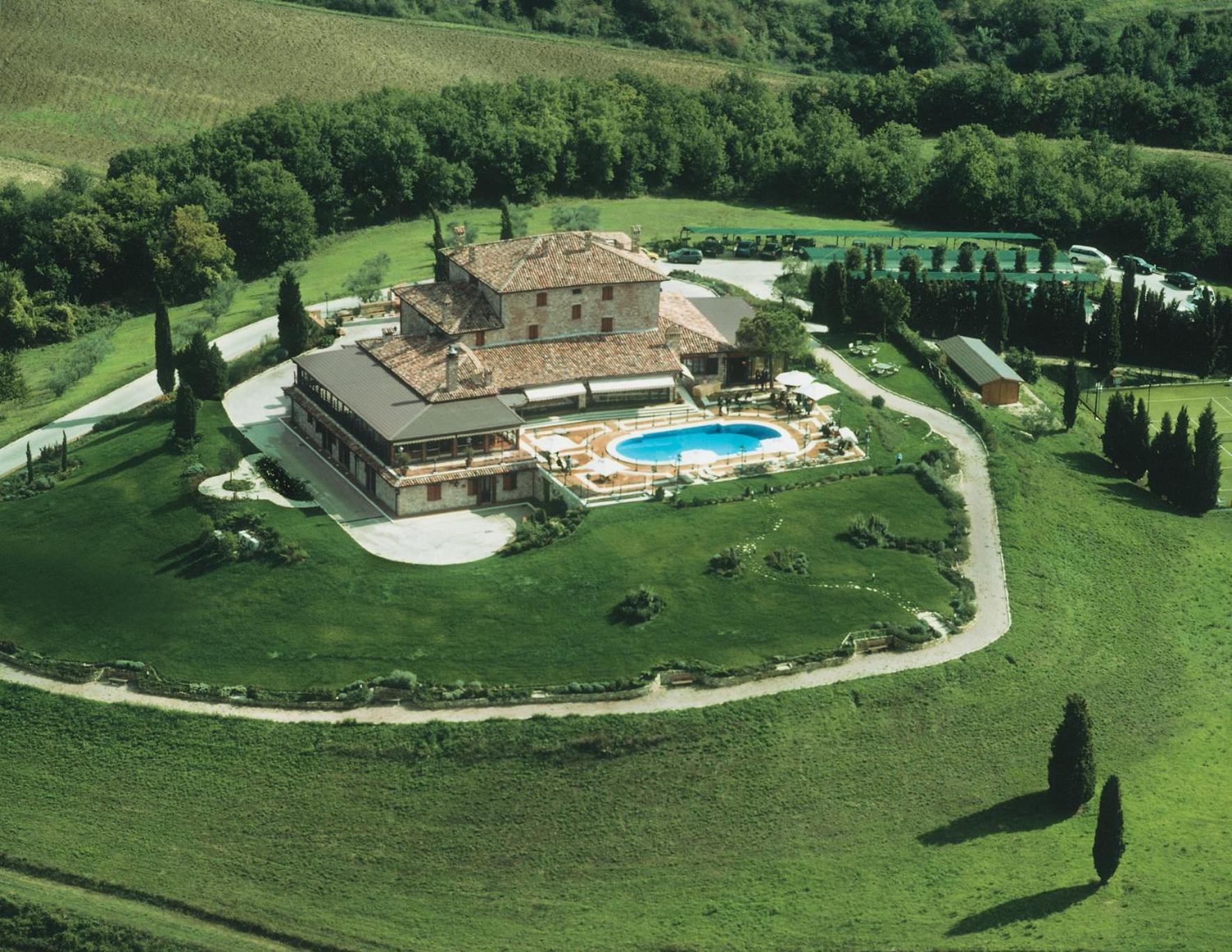 Hotel Relais Todini - Residenza D'epoca - Luxury Historic House 5*