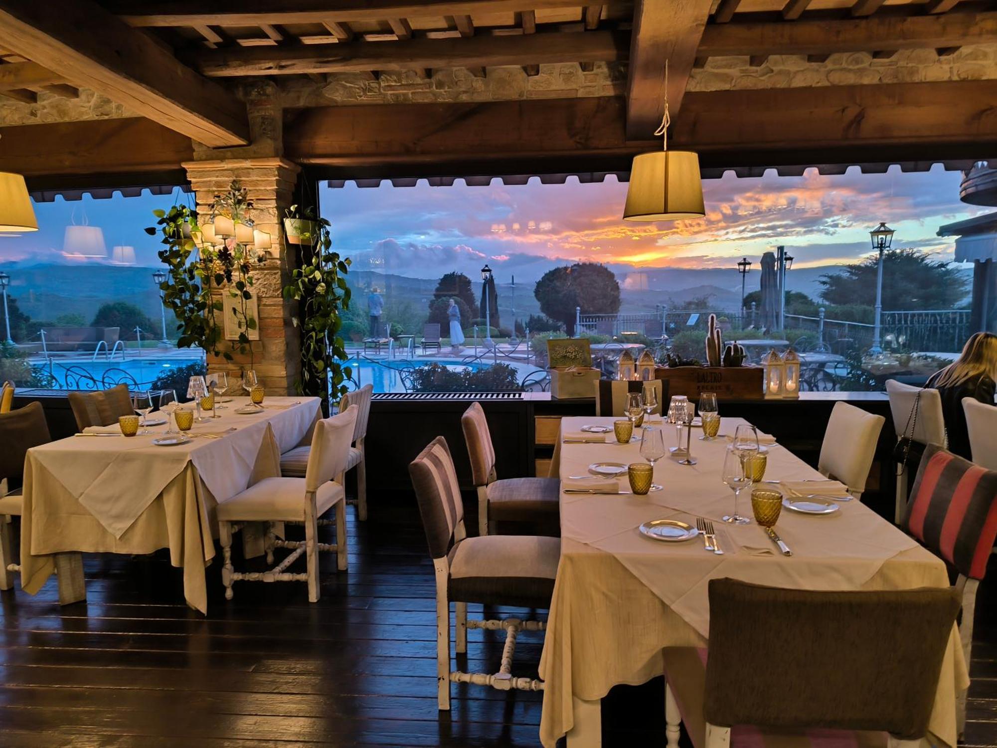 Hotel Relais Todini - Residenza D'epoca - Luxury Historic House 5*